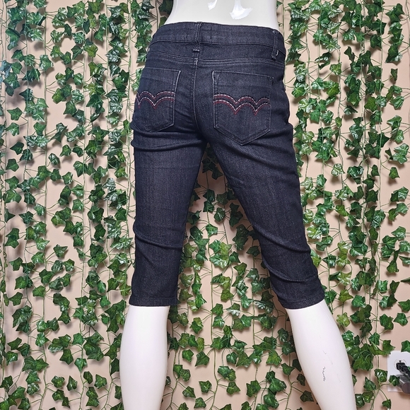 Seductions Women's Black Denim Casual Summer Skinny Capris Jeans - Picture 4 of 12